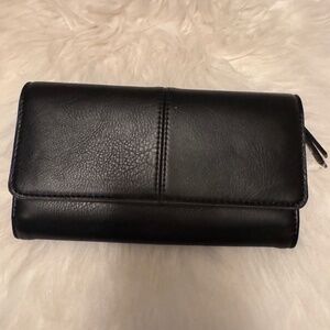 Black wallet organizer